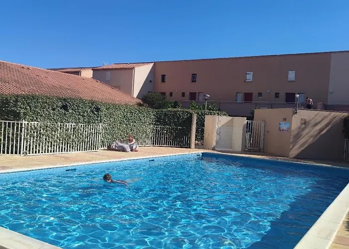 Les Pieds Dans L'eau Aux Mers Du Sud - Les Ayguades Holiday home *